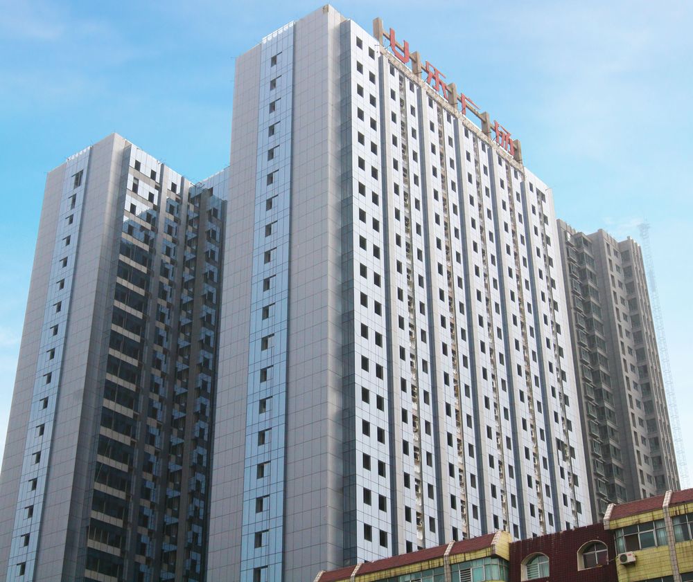 安陽(yáng)U樂廣場(chǎng)鋁塑板幕墻